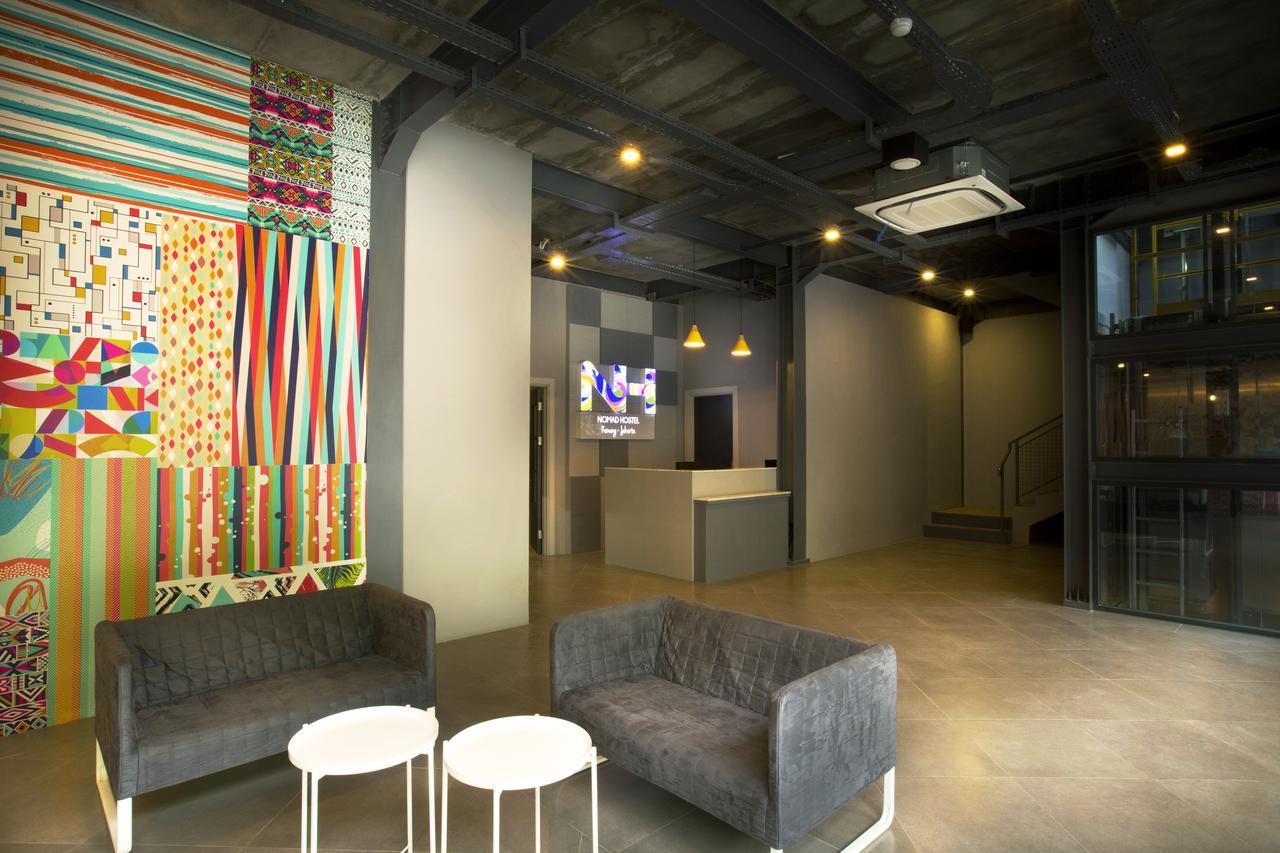 Nomad Hostel Kemang Джакарта Экстерьер фото
