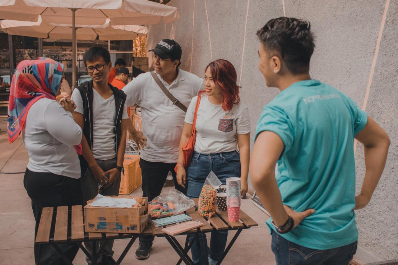 Nomad Hostel Kemang Джакарта Экстерьер фото
