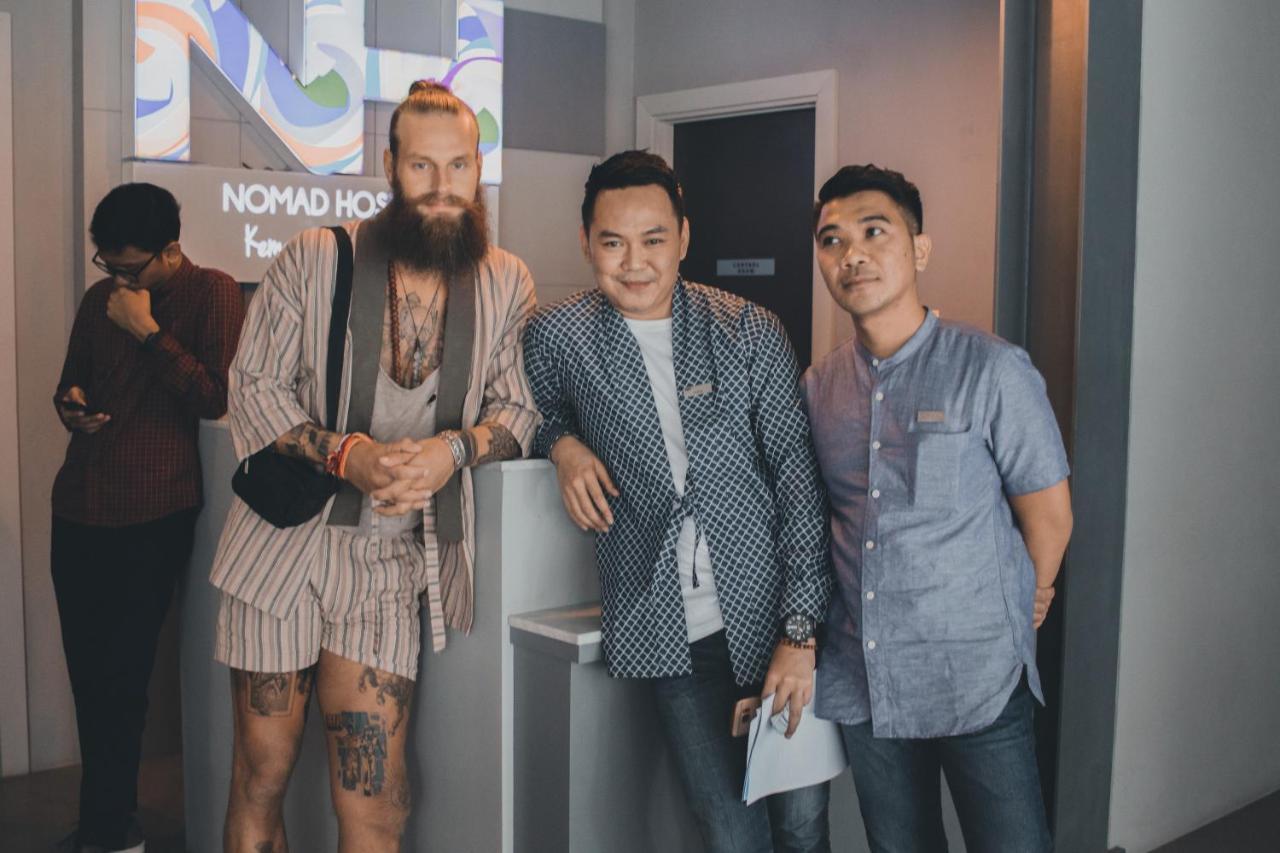 Nomad Hostel Kemang Джакарта Экстерьер фото