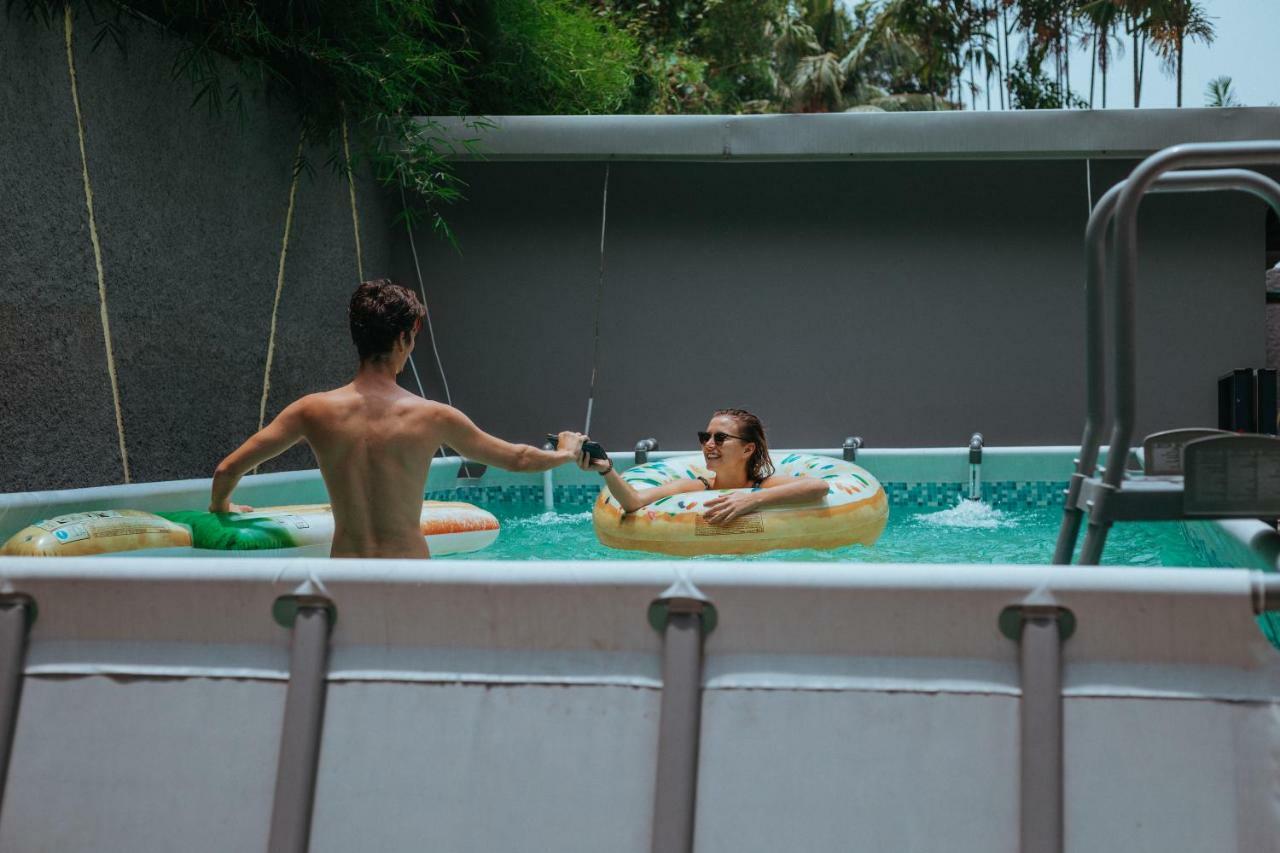 Nomad Hostel Kemang Джакарта Экстерьер фото