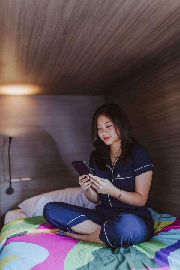Nomad Hostel Kemang Джакарта Экстерьер фото